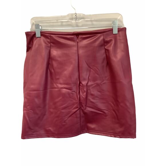 Burgundy Red Faux Leather Button Detail Mini Skirt - Picture 4 of 4